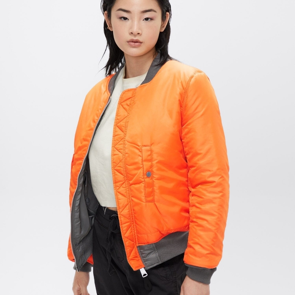 Alpha Industries, Green Bomber Jacket, Size M - Picture 4 of 13